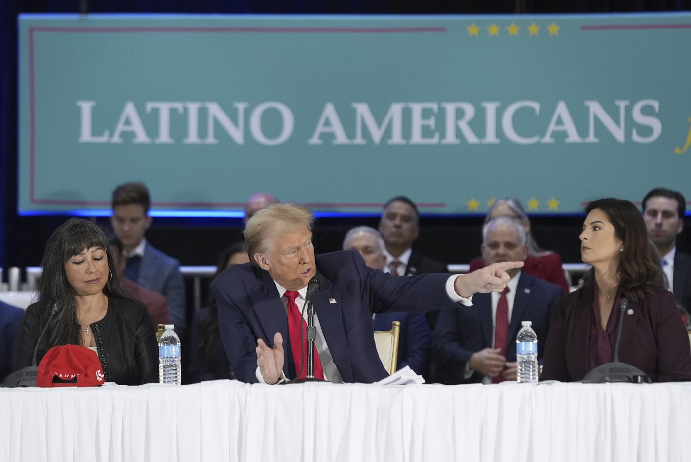 Harris speaks about creating economic opportunity for Latino men; Trump airs familiar grievances | iNFOnews.ca