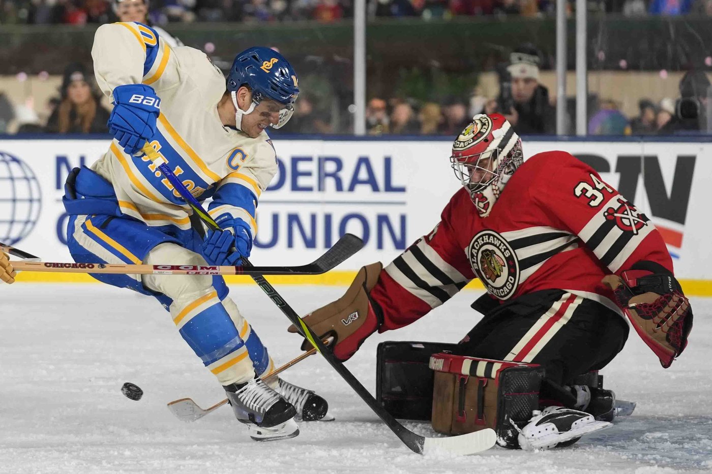 Cam Fowler scores twice as the Blues beat the Blackhawks 6-2 in the Winter Classic at Wrigley Field | iNFOnews.ca