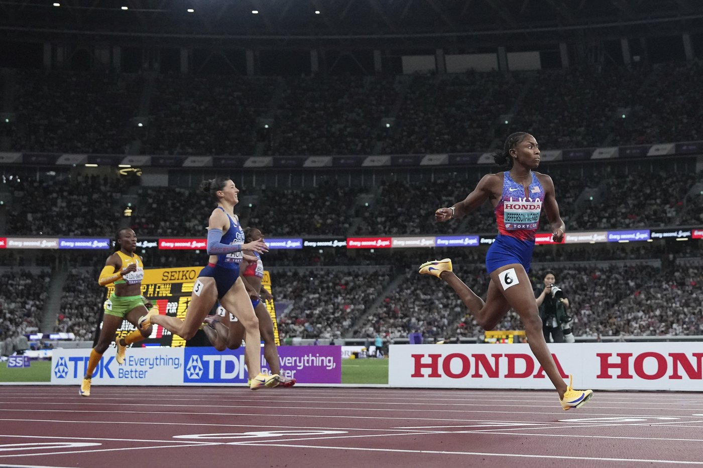 Lyles wins his fourth 200-meter world title. Jefferson-Wooden completes a sprint sweep | iNFOnews.ca Lyles wins his fourth 200-meter world title. Jefferson-Wooden completes a sprint sweep | iNFOnews.ca