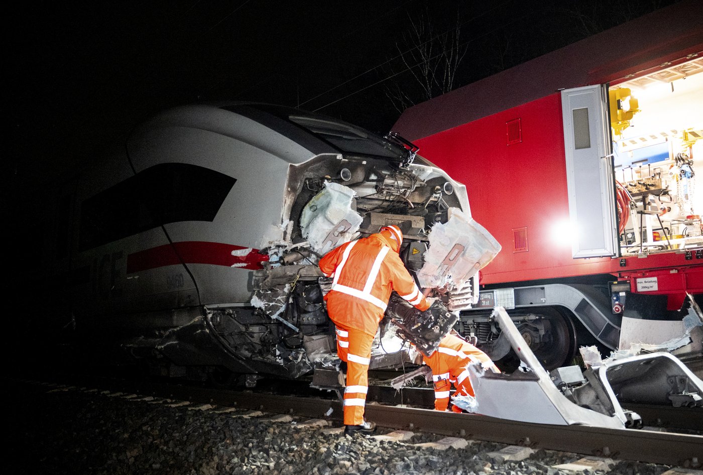 1 dead and 25 injured after a high-speed train and a truck collide in Germany | iNFOnews.ca