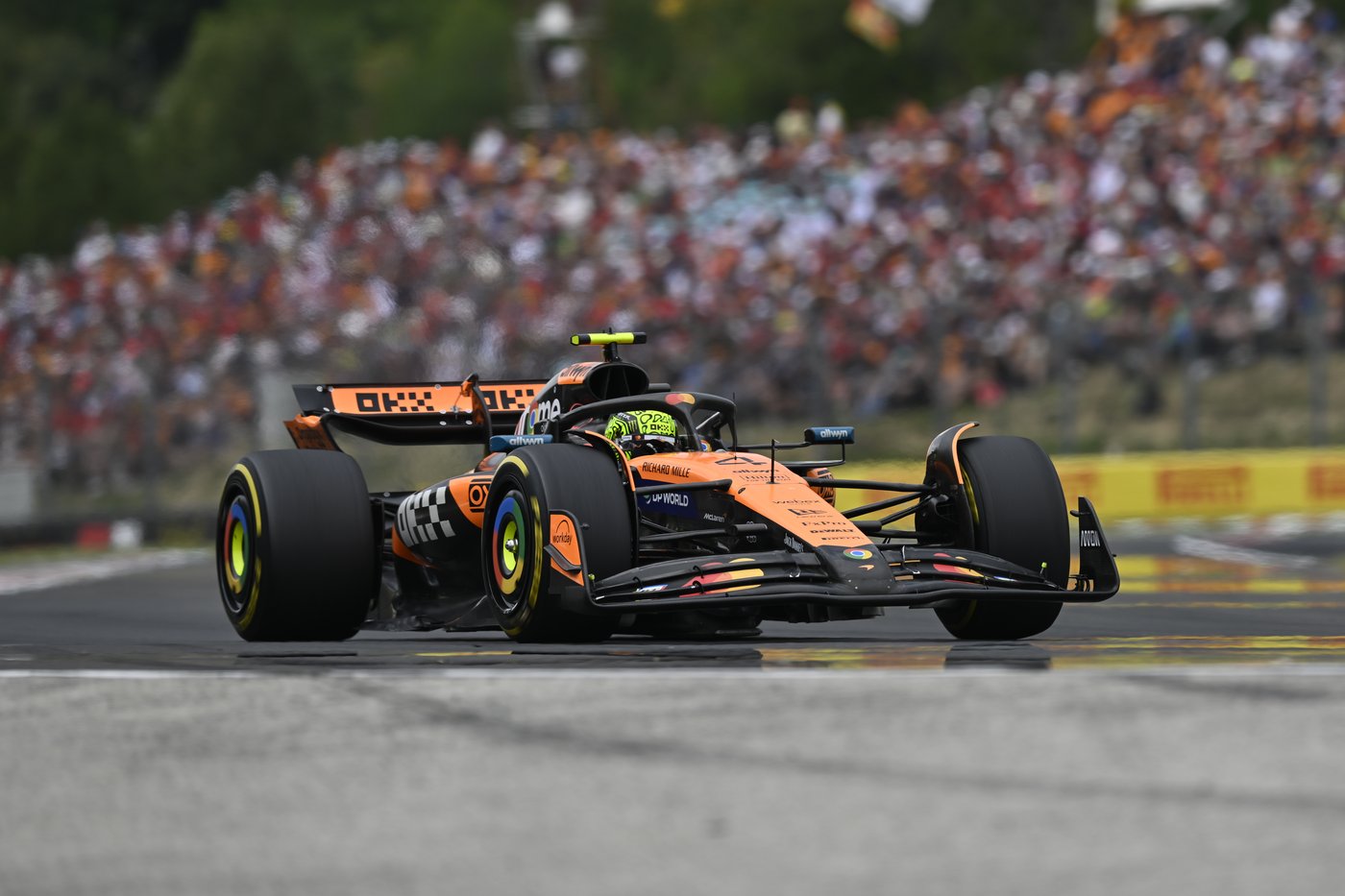 Lando Norris holds off McLaren teammate Oscar Piastri to win F1's Hungarian Grand Prix | iNFOnews.ca Lando Norris holds off McLaren teammate Oscar Piastri to win F1's Hungarian Grand Prix | iNFOnews.ca