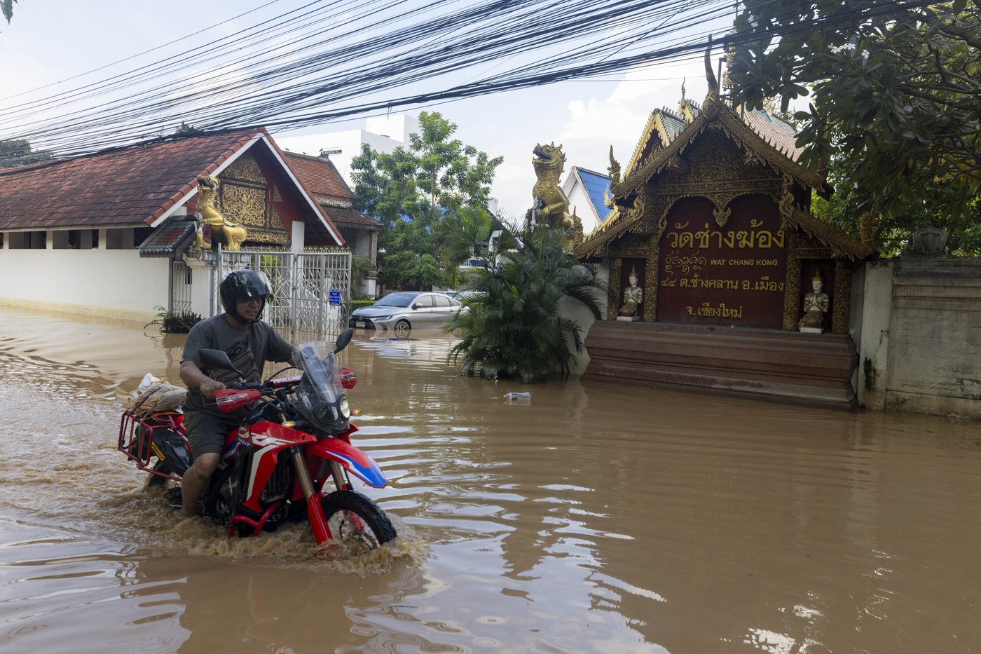 Central Thailand braces for inundation as rain stops in flooded Chiang Mai | iNFOnews.ca