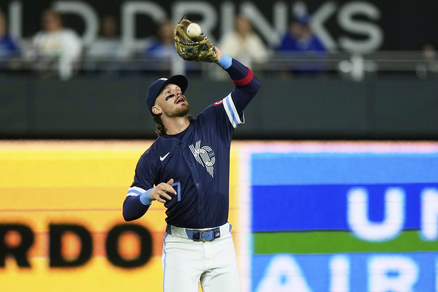Bobby Witt Jr. leaves game with low back spasms | iNFOnews.ca Bobby Witt Jr. leaves game with low back spasms | iNFOnews.ca