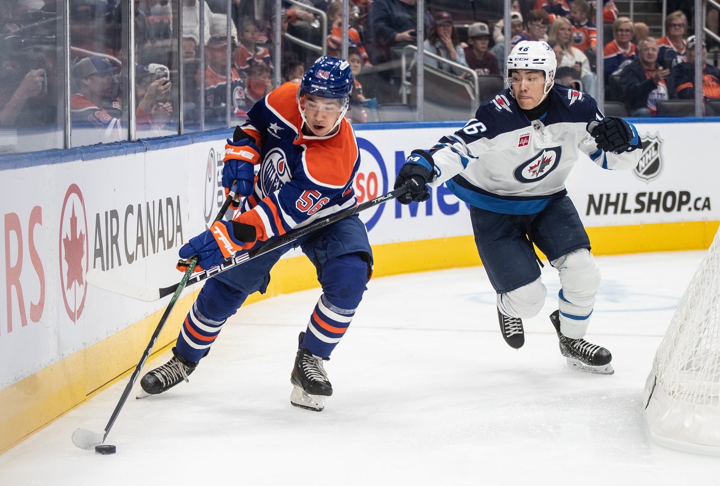 Jets' Kevin He becomes first Chinese-born player to sign NHL contract | iNFOnews.ca Jets' Kevin He becomes first Chinese-born player to sign NHL contract | iNFOnews.ca