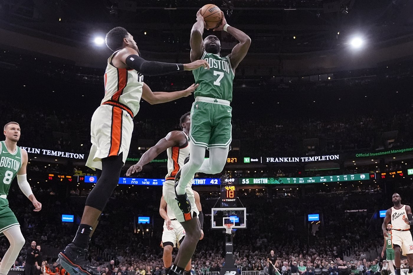 Celtics withstand 3-point spree to beat the Pistons 130-120 | iNFOnews.ca Celtics withstand 3-point spree to beat the Pistons 130-120 | iNFOnews.ca