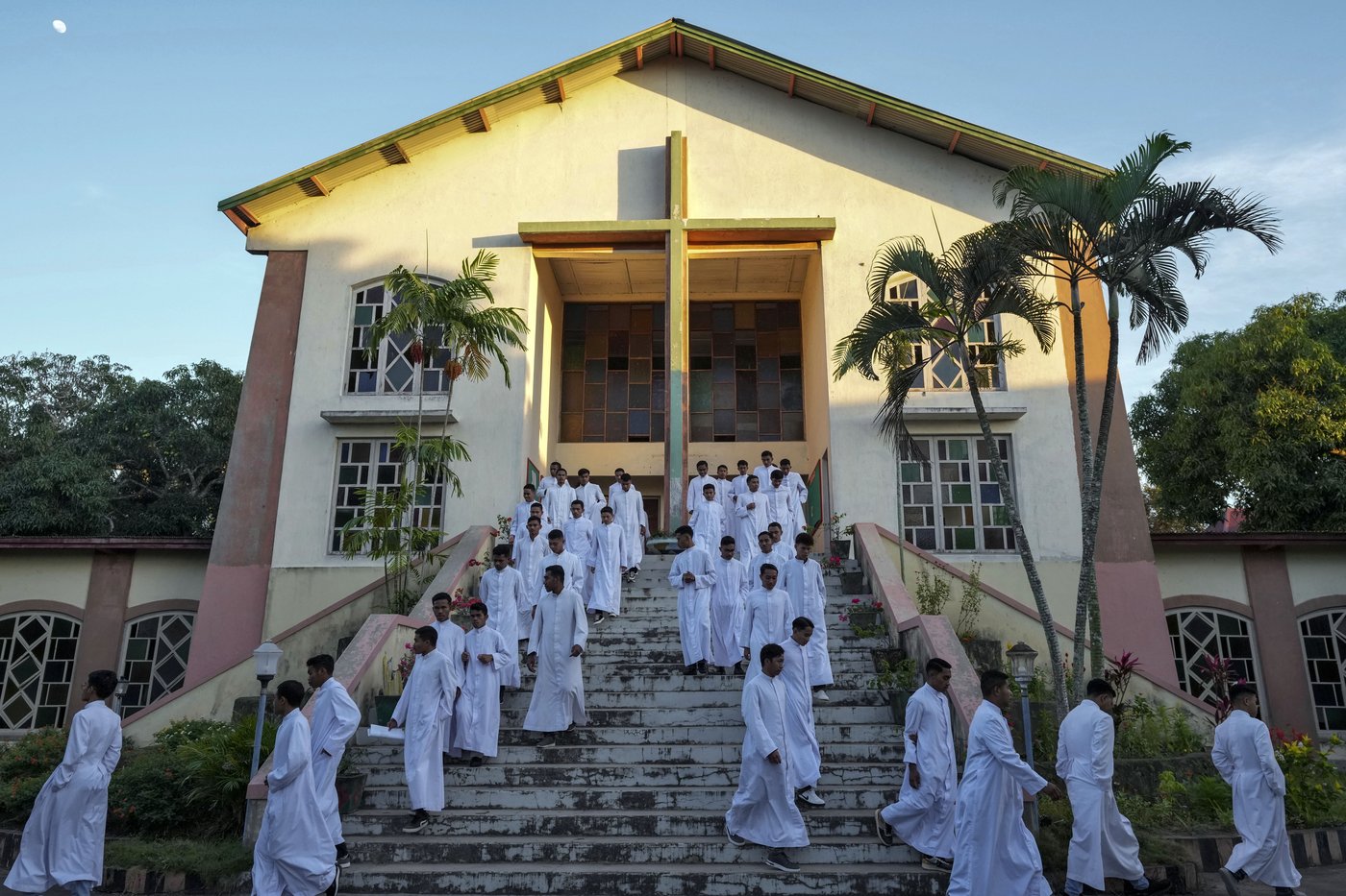 PHOTO COLLECTION: YE-Top Photos-Religion | iNFOnews.ca