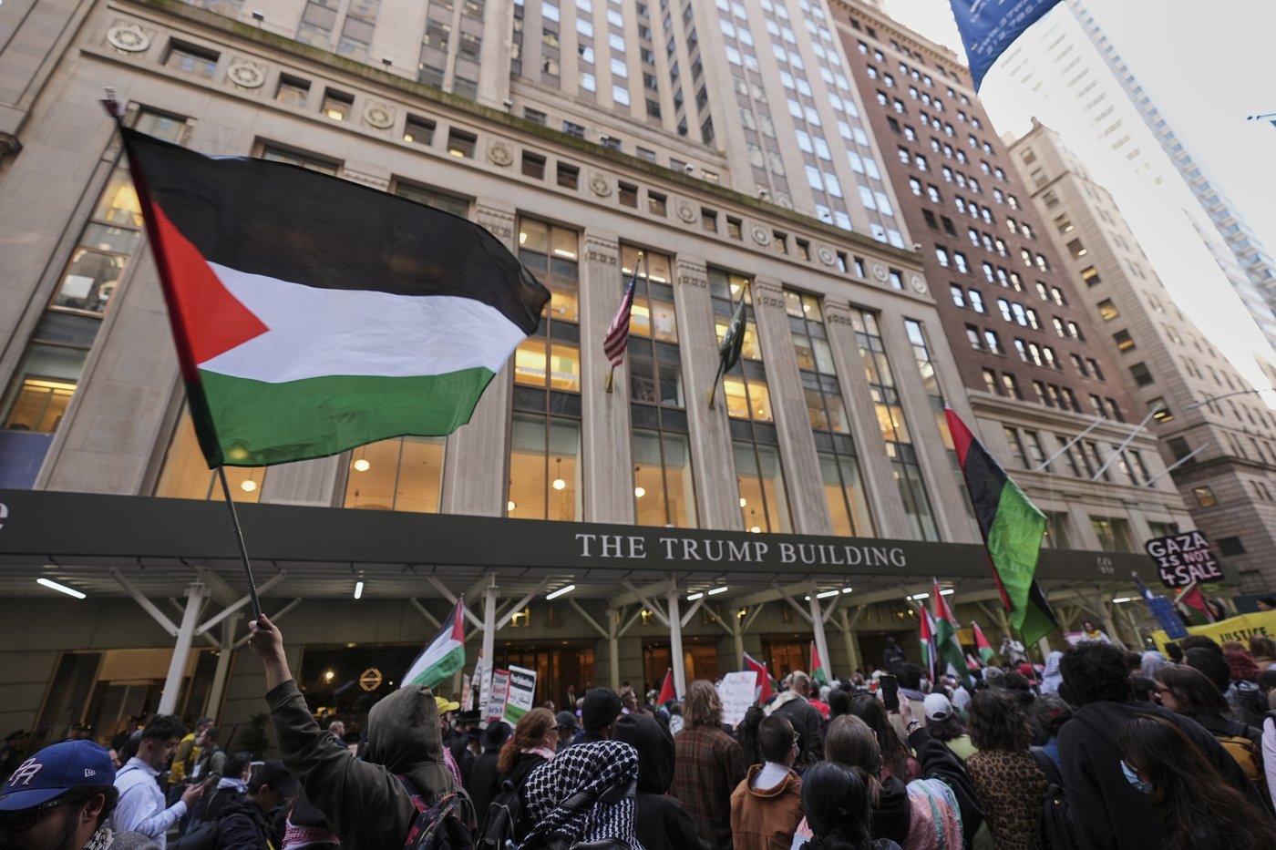 PHOTO COLLECTION: Trump Protests | iNFOnews.ca