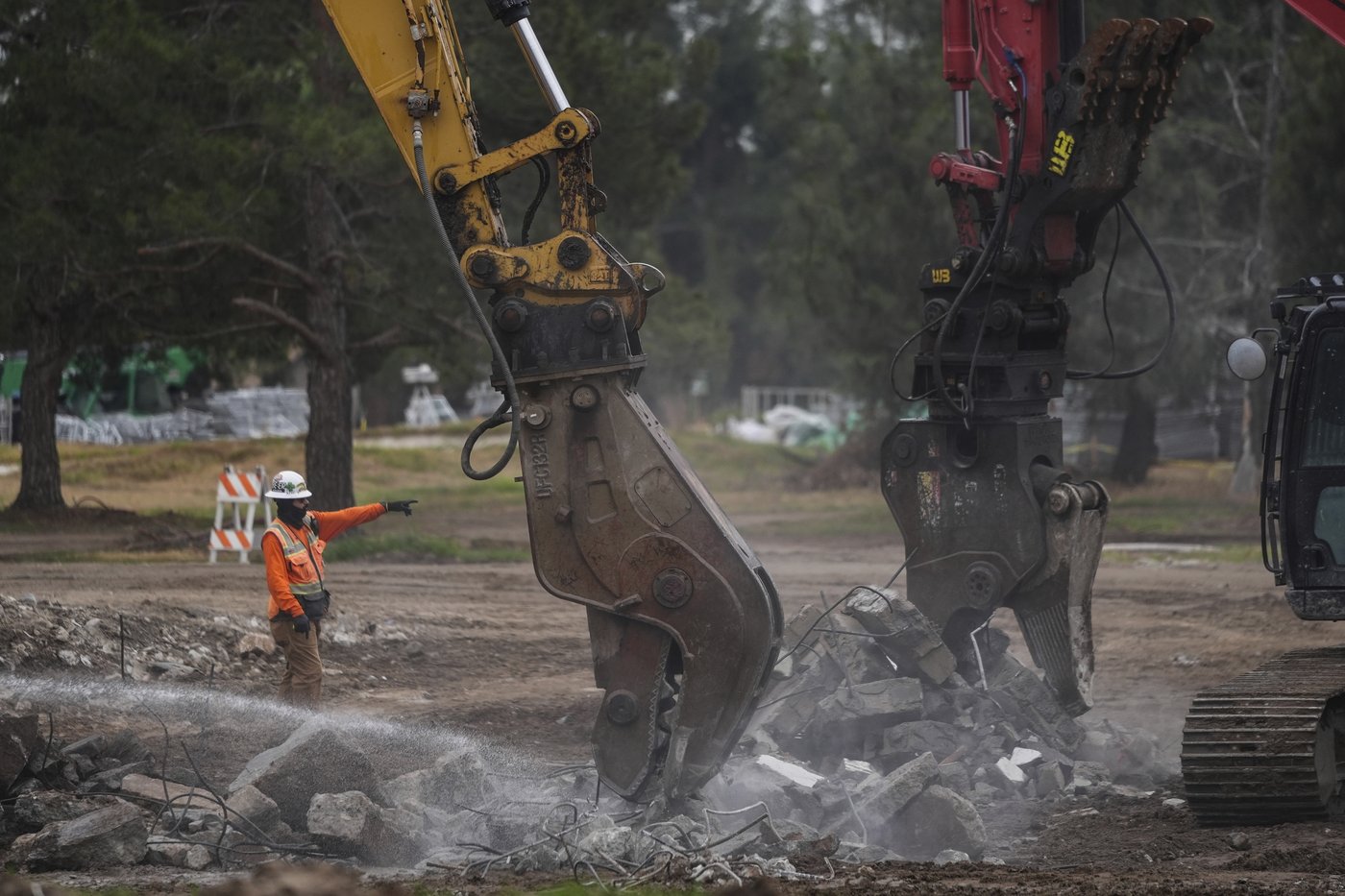LA fires charred homes into piles of metal and concrete. By recycling them, they're given new life | iNFOnews.ca LA fires charred homes into piles of metal and concrete. By recycling them, they're given new life | iNFOnews.ca
