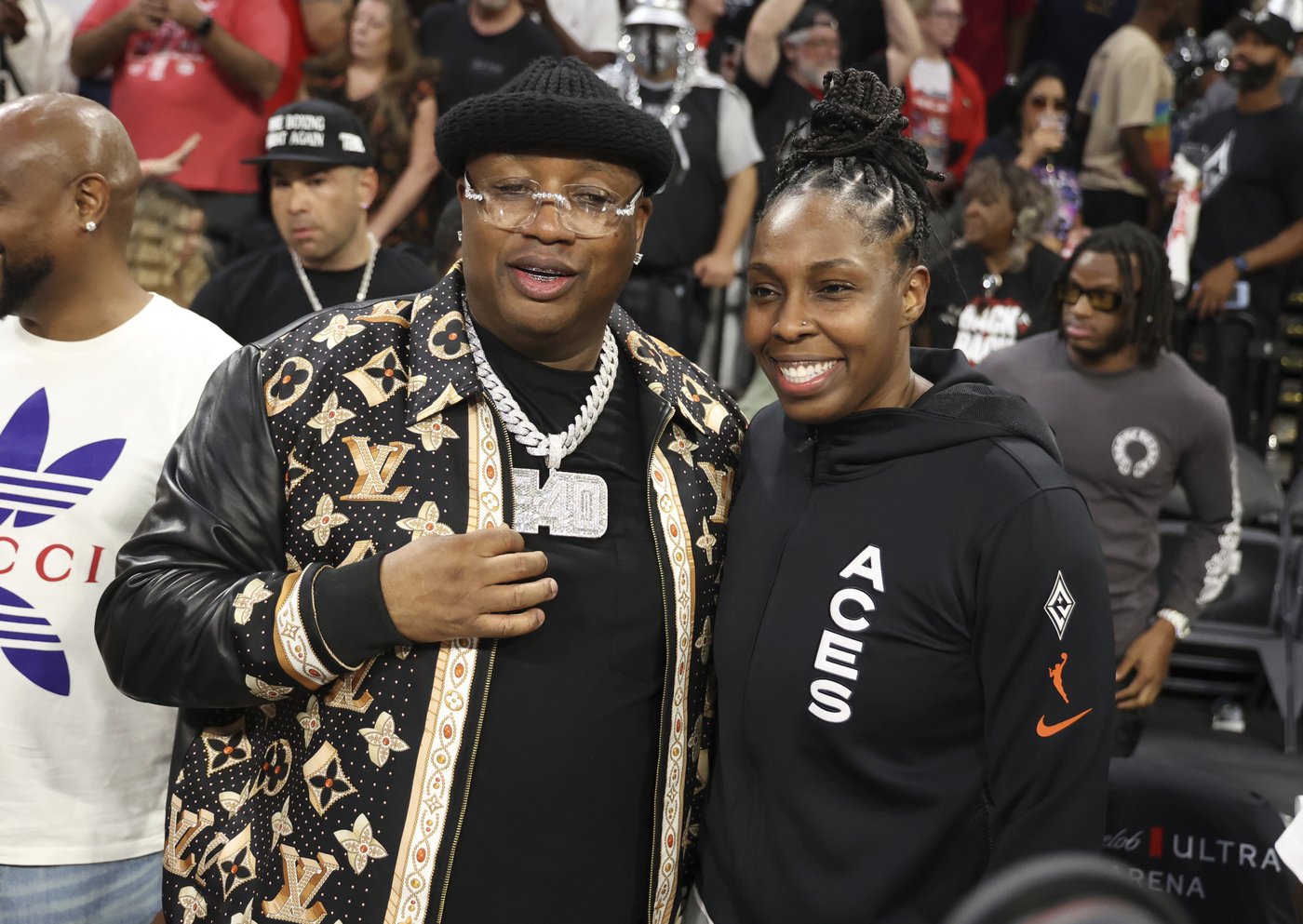 Jackie Young's 24 points and Aces' 16-point run staves off elimination in 95-81 win over Liberty | iNFOnews.ca