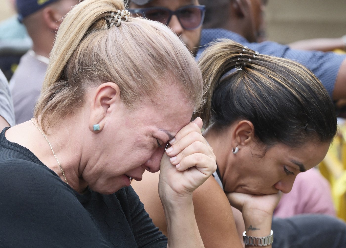 Officials scramble to identify victims of Dominican club roof collapse that killed at least 184 | iNFOnews.ca Officials scramble to identify victims of Dominican club roof collapse that killed at least 184 | iNFOnews.ca