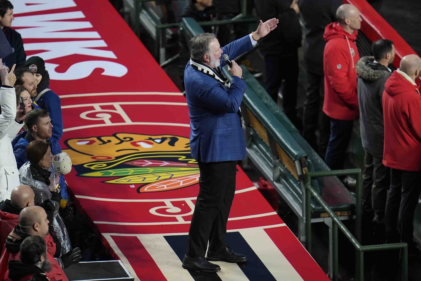 Blues have all the fun in 6-2 win over Blackhawks in outdoor Winter Classic | iNFOnews.ca