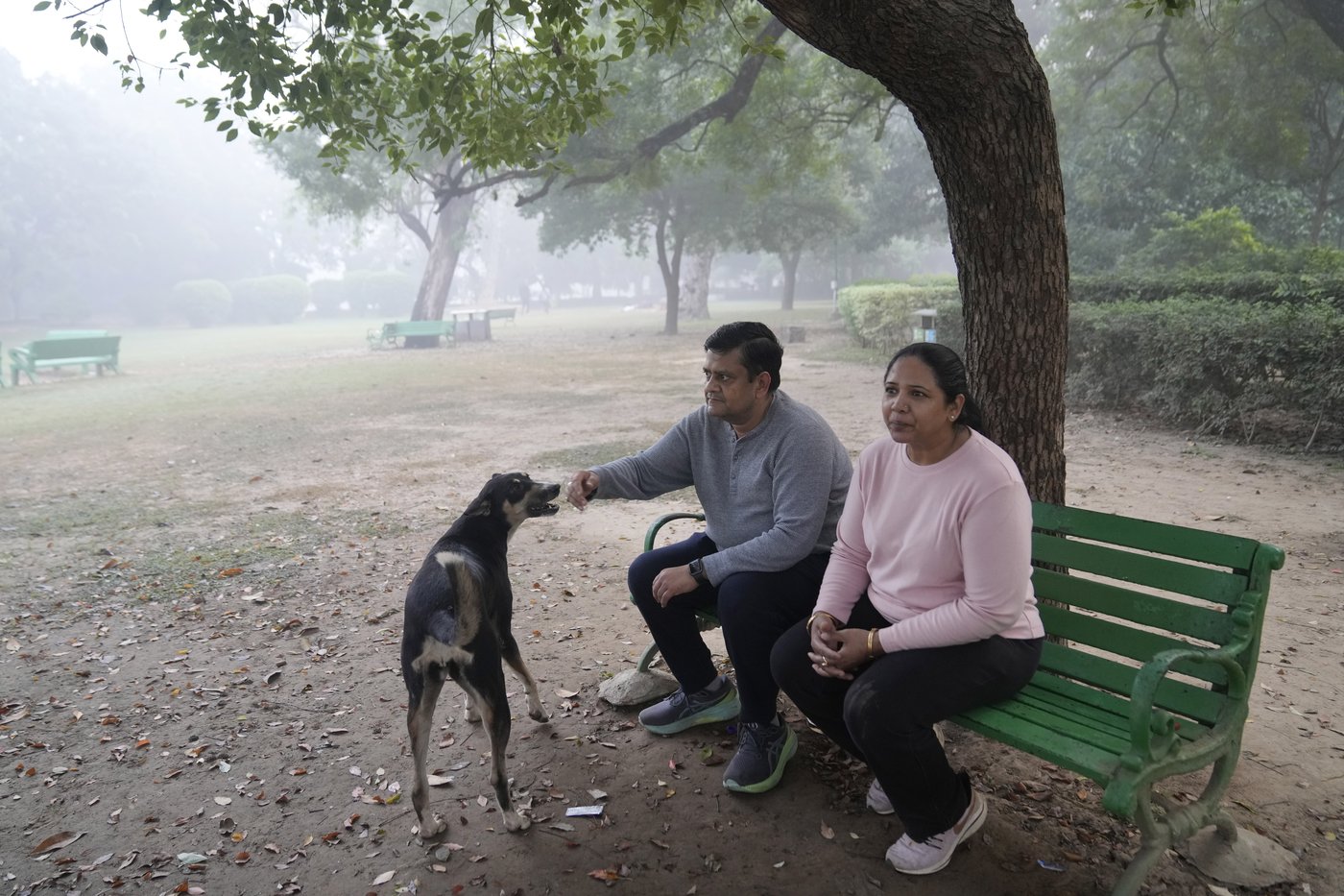 New Delhi closes schools, bans construction as air pollution shoots up to worst level this season | iNFOnews.ca