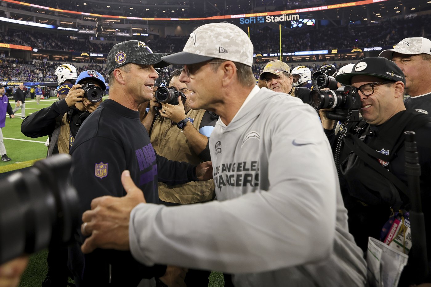 Jackson accounts for 3 TDs, John Harbaugh moves to 3-0 vs. brother as Ravens beat Chargers 30-23 | iNFOnews.ca