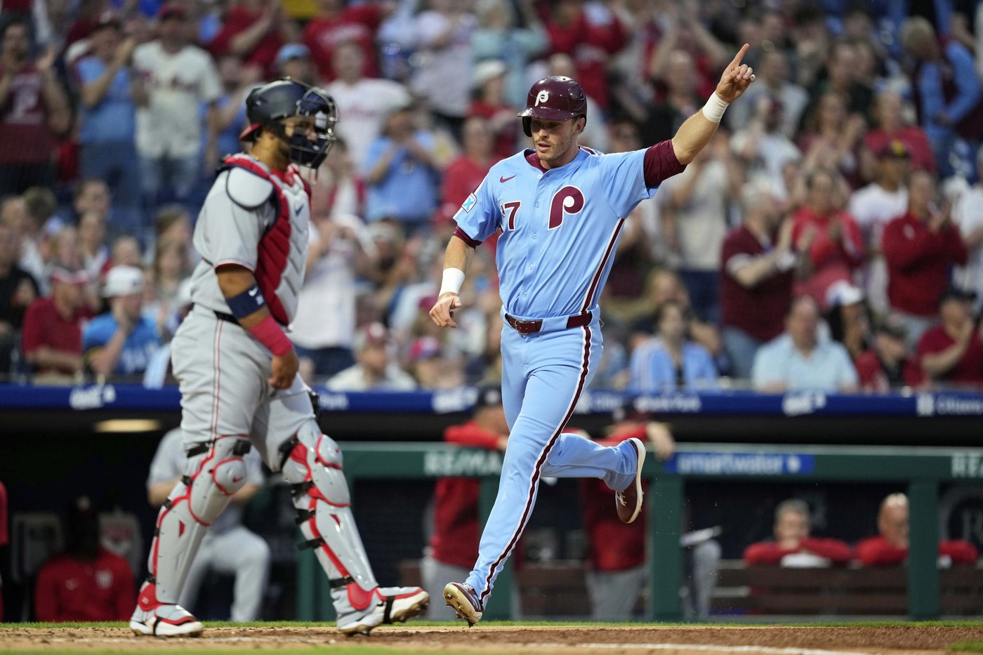 Lord earns 1st MLB win as Nationals beat Phillies 4-2 to prevent sweep | iNFOnews.ca