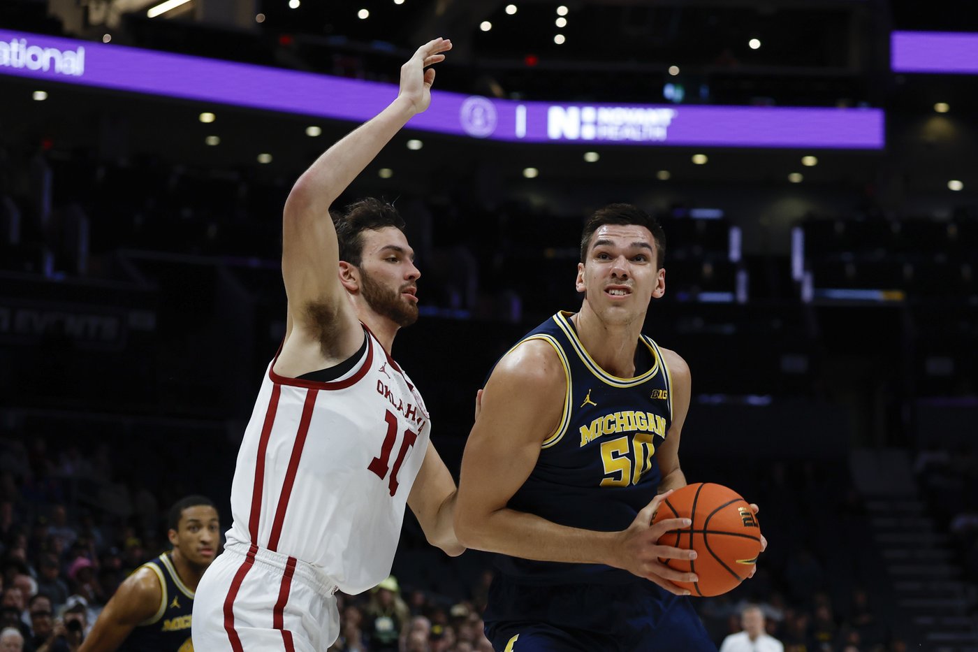 Jeremiah Fears' 4-point play with 11.5 seconds left helps No. 14 Oklahoma edge No. 24 Michigan 87-86 | iNFOnews.ca Jeremiah Fears' 4-point play with 11.5 seconds left helps No. 14 Oklahoma edge No. 24 Michigan 87-86 | iNFOnews.ca
