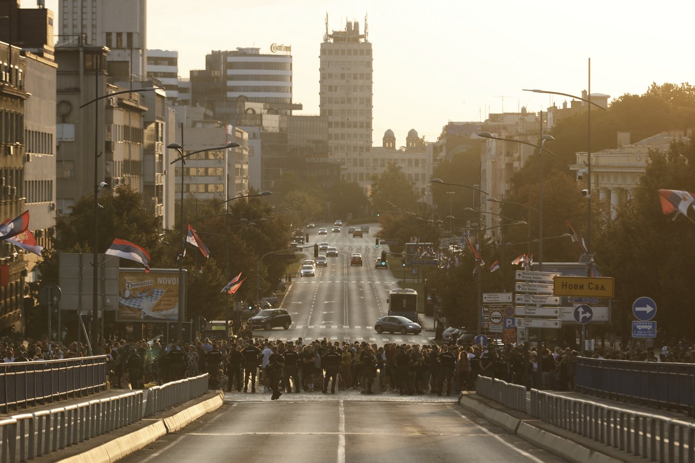 Serbia's opposing camps hold parallel rallies, reflecting deep political crisis | iNFOnews.ca