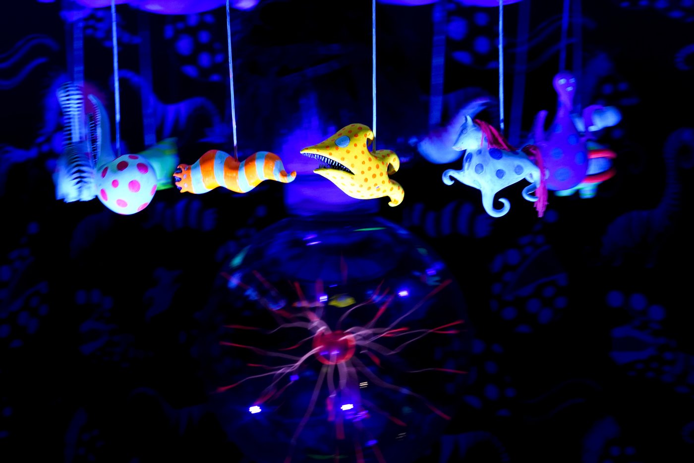 Tim Burton talks about his dread of AI as an exhibition of his work opens in London | iNFOnews.ca