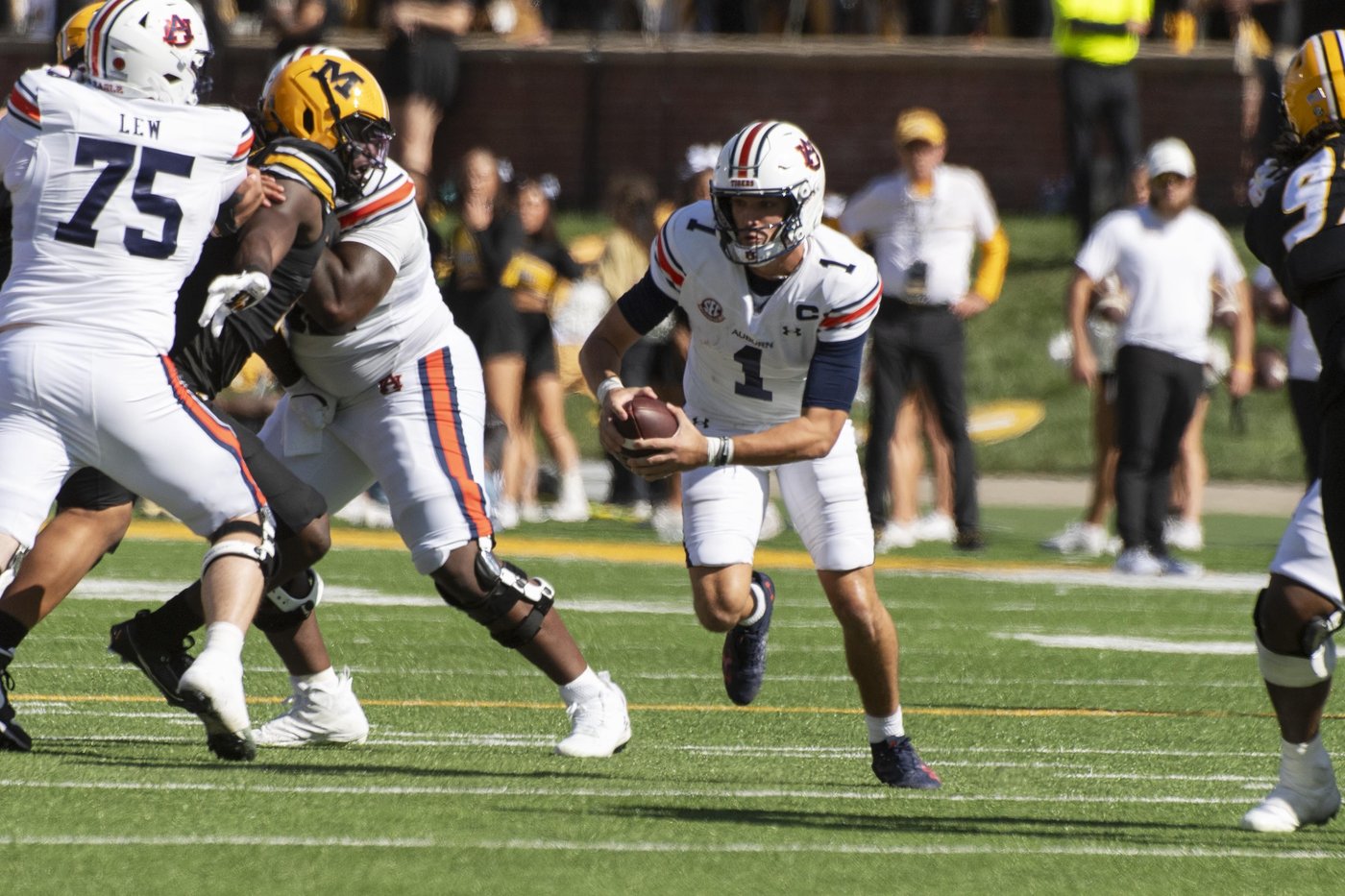 Struggling Auburn and Kentucky look to revive fading bowl prospects | iNFOnews.ca