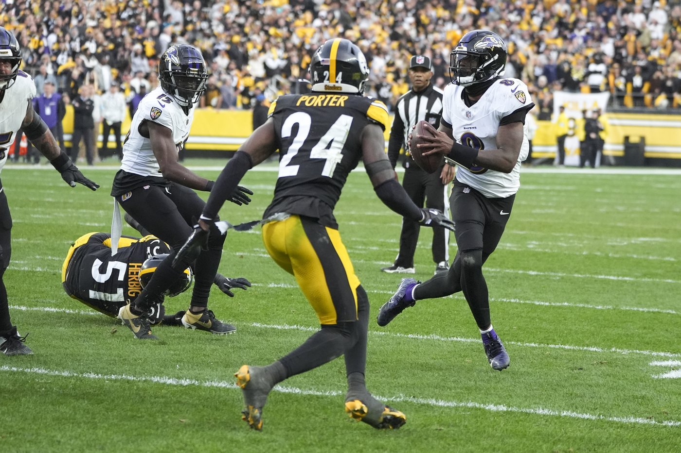Ravens' Jackson and the NFL's top-ranked offense fail to stop AFC North rival Steelers -- again | iNFOnews.ca