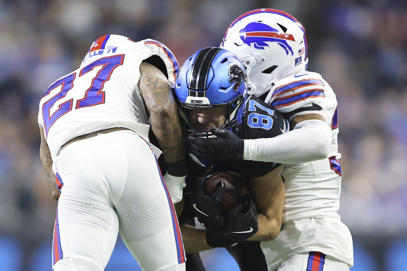 Josh Allen has another huge game to lift Bills to a 48-42 victory that snaps Lions' winning streak | iNFOnews.ca Josh Allen has another huge game to lift Bills to a 48-42 victory that snaps Lions' winning streak | iNFOnews.ca