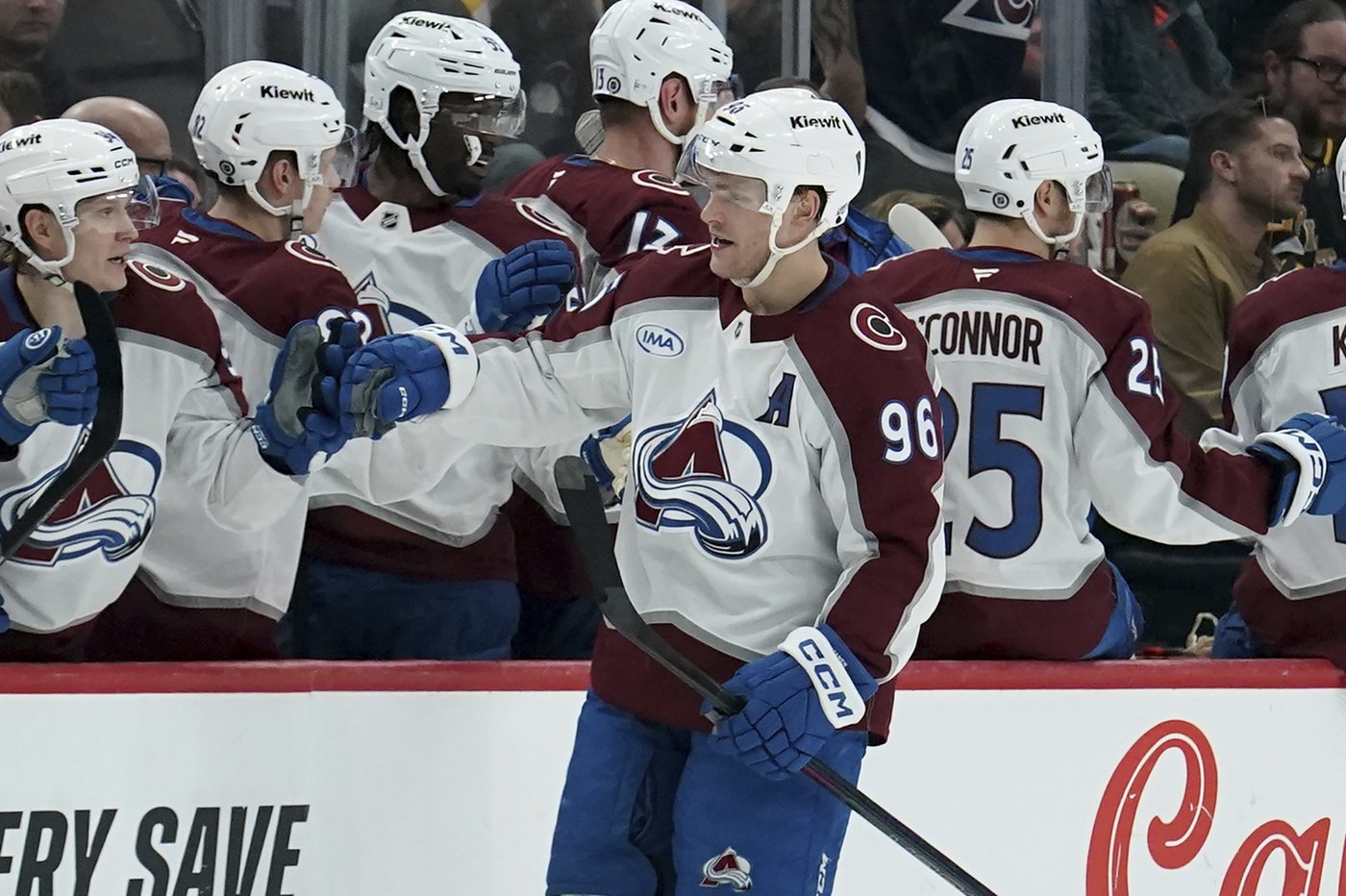 Rantanen records hat trick in 600th game and adds two assists as the Avalanche drill Pittsburgh 6-2 | iNFOnews.ca Rantanen records hat trick in 600th game and adds two assists as the Avalanche drill Pittsburgh 6-2 | iNFOnews.ca