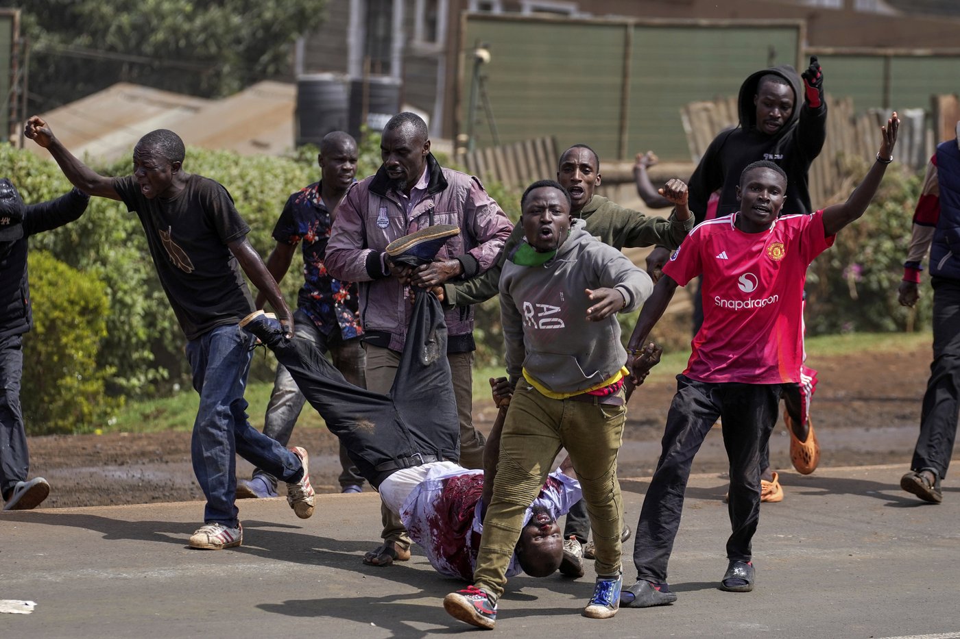 Nairobi is locked down as Kenyan police clash with protesters and 10 are killed | iNFOnews.ca