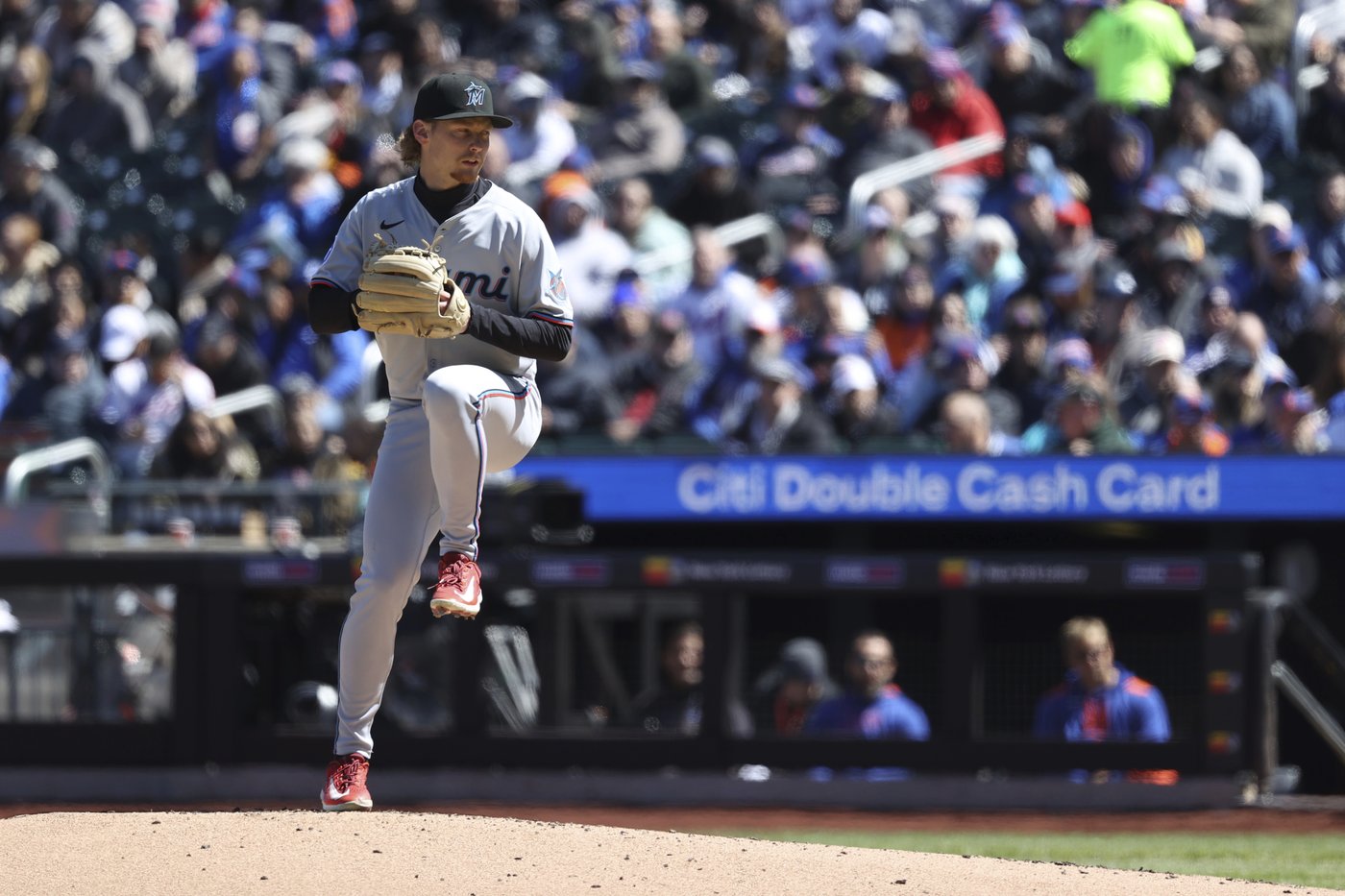 Max Meyer gives up a no-hitter in the sixth and Marlins top Mets 5-0 | iNFOnews.ca