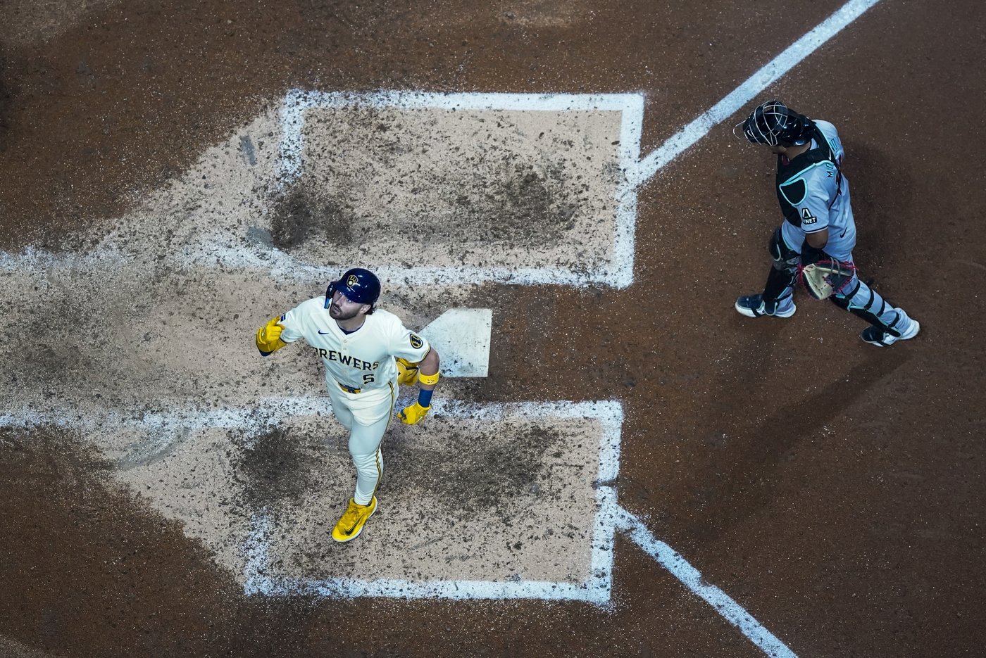 Pfaadt ties Arizona record with 7 straight strikeouts in Diamondbacks' 5-1 victory over Brewers | iNFOnews.ca