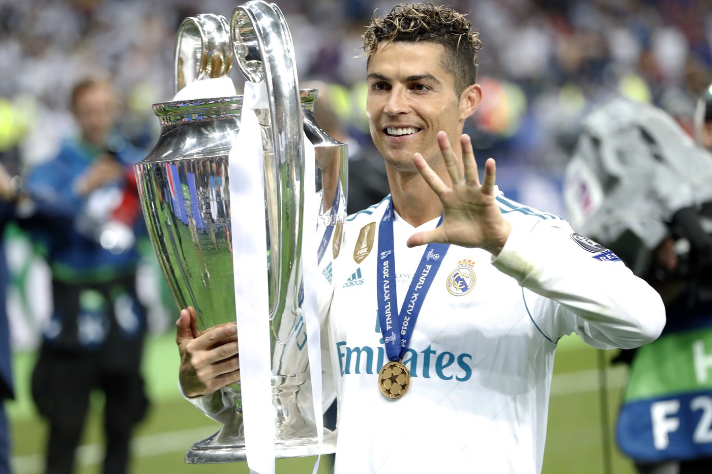 On eve of his 40th birthday, Ronaldo says he is the best soccer player ever | iNFOnews.ca