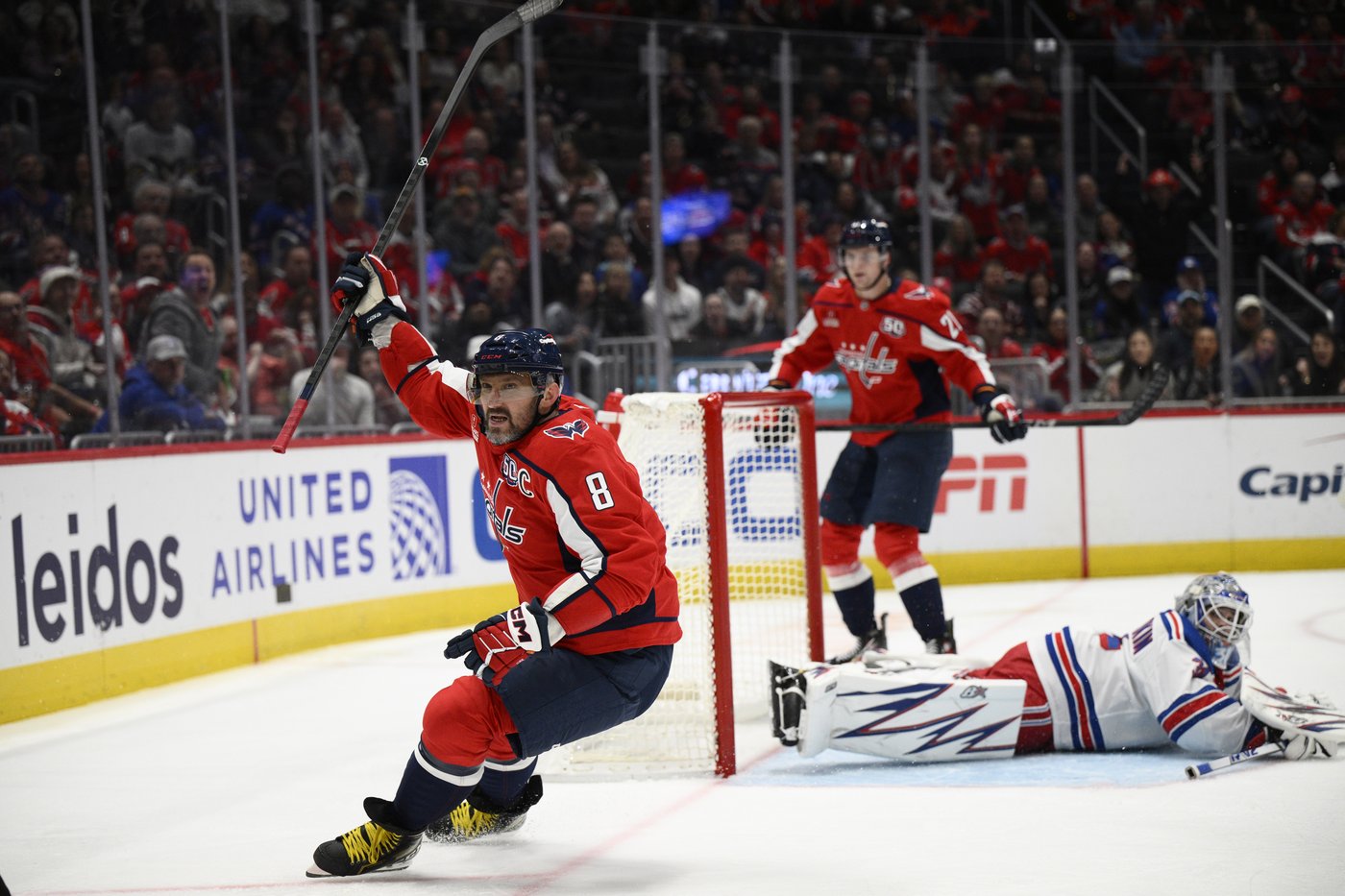Alex Ovechkin scores twice as the Capitals beat the Rangers 5-3 | iNFOnews.ca