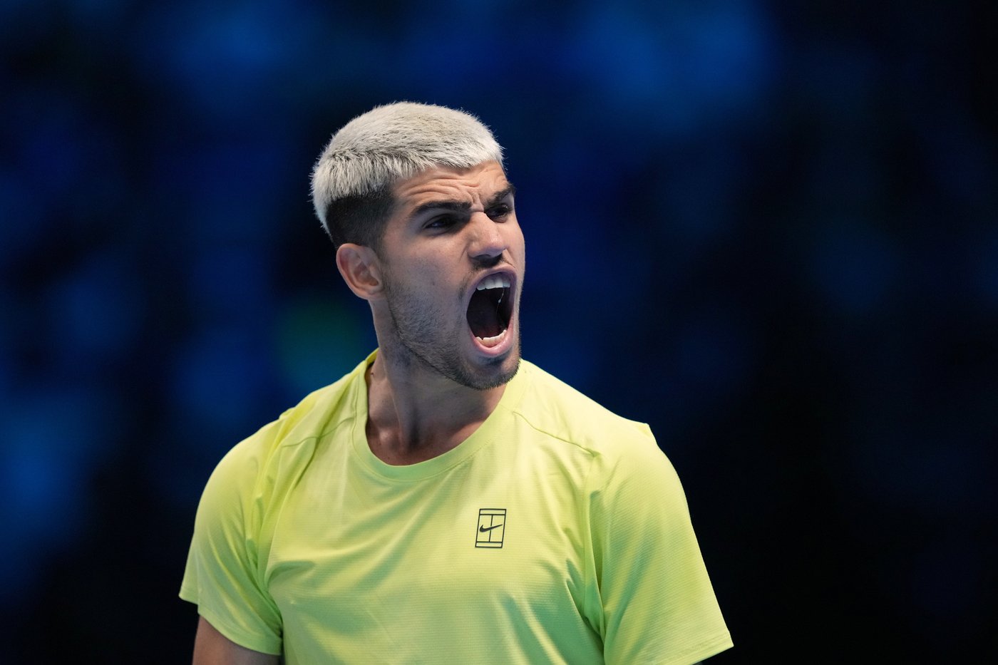 Carlos Alcaraz beats Taylor Fritz and moves within 1 win of year-end No. 1 | iNFOnews.ca