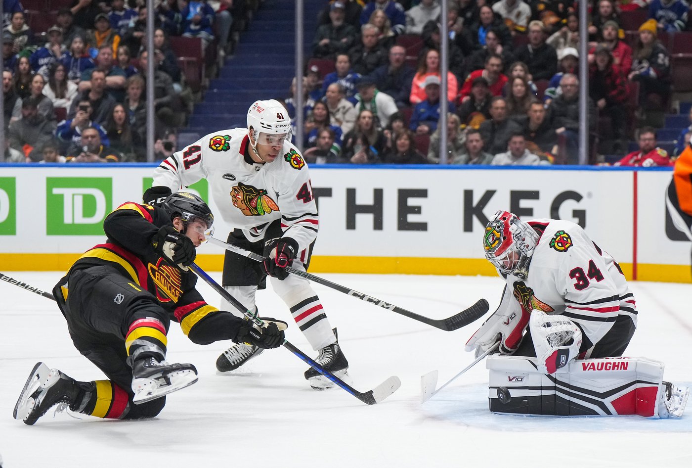 Jets acquire Phillips from Blackhawks for Kuzmin in swap of defencemen | iNFOnews.ca Jets acquire Phillips from Blackhawks for Kuzmin in swap of defencemen | iNFOnews.ca