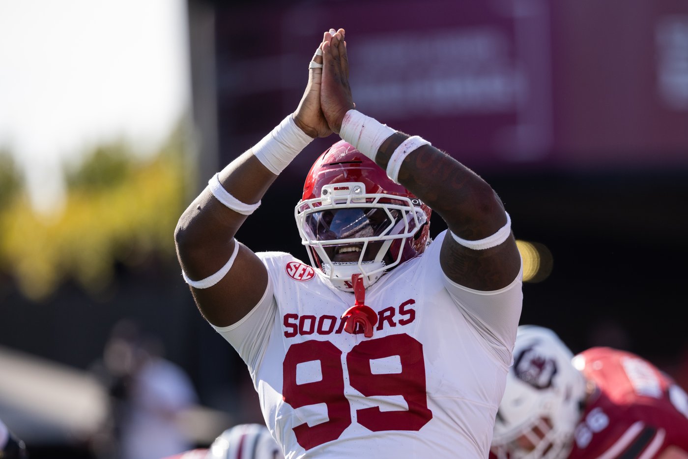 Oklahoma's top-ranked defense faces Ole Miss' high-powered offense in SEC showdown | iNFOnews.ca