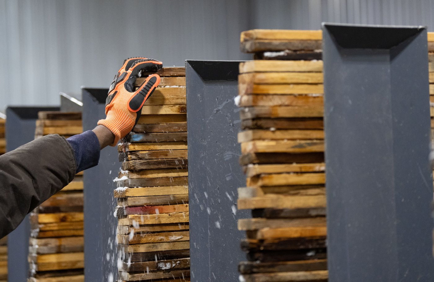 'Serious momentum': Jobs data blows past estimates as unemployment falls to 6.6% | iNFOnews.ca