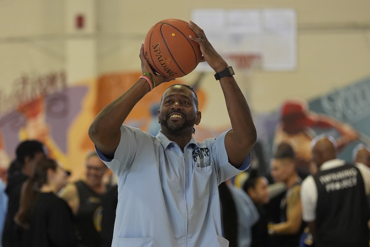 Golden State Warriors help transform lives of incarcerated men through coaching program | iNFOnews.ca