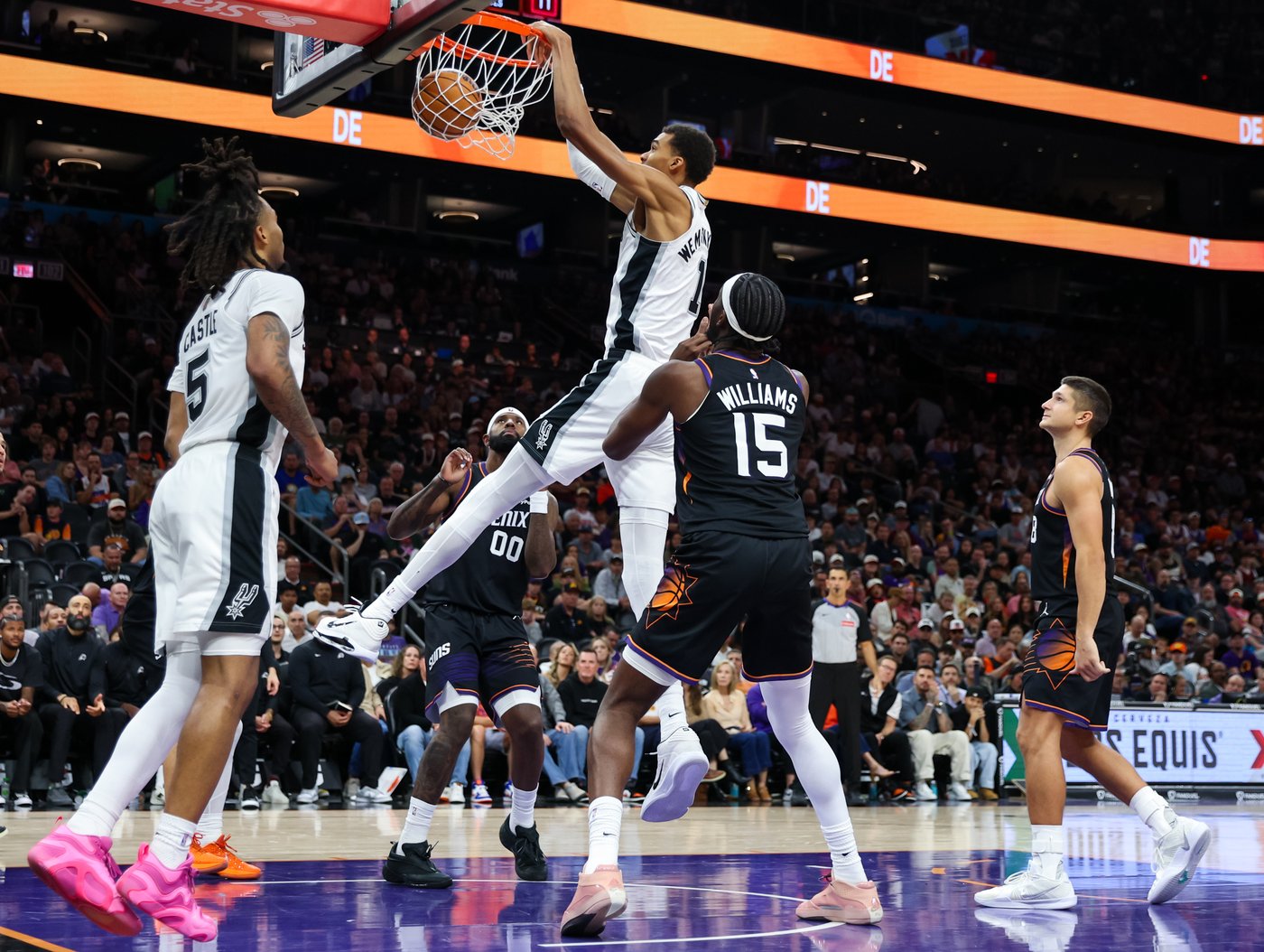 Wembanyama struggles, Spurs get 'wake-up call' in first loss of the season | iNFOnews.ca