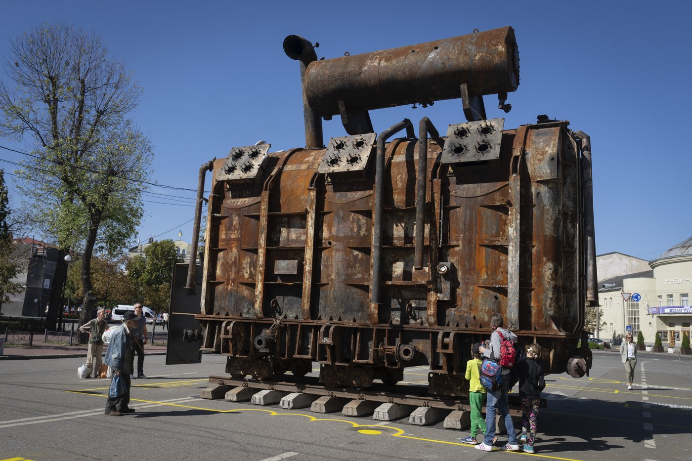 A charred transformer on a Kyiv square makes for an unusual Ukraine war exhibit | iNFOnews.ca