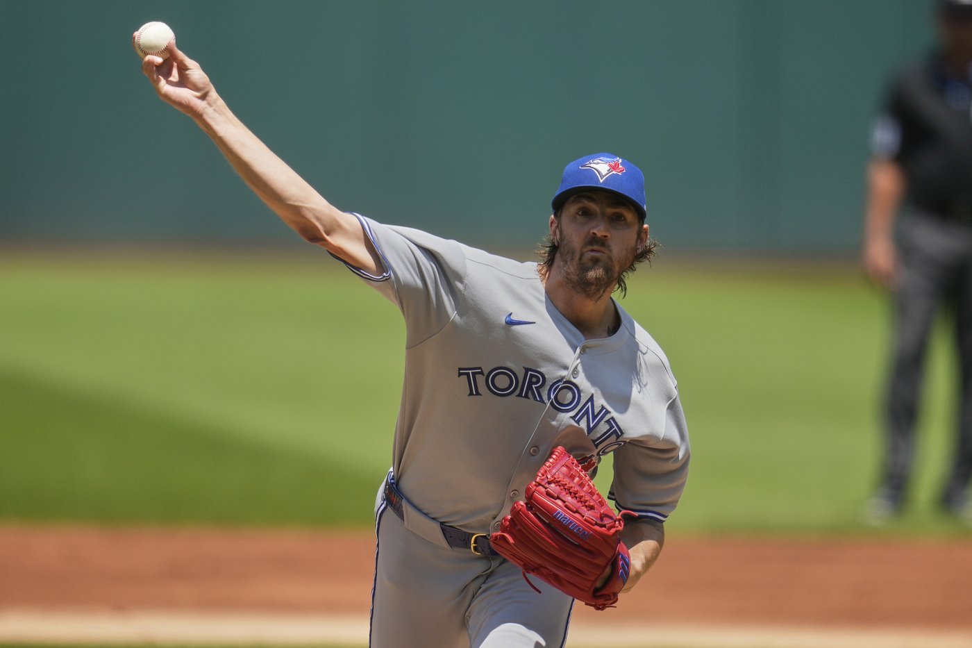 Kevin Gausman throws 8 innings of 2-hit ball, Blue Jays beat Guardians 6-0 | iNFOnews.ca Kevin Gausman throws 8 innings of 2-hit ball, Blue Jays beat Guardians 6-0 | iNFOnews.ca