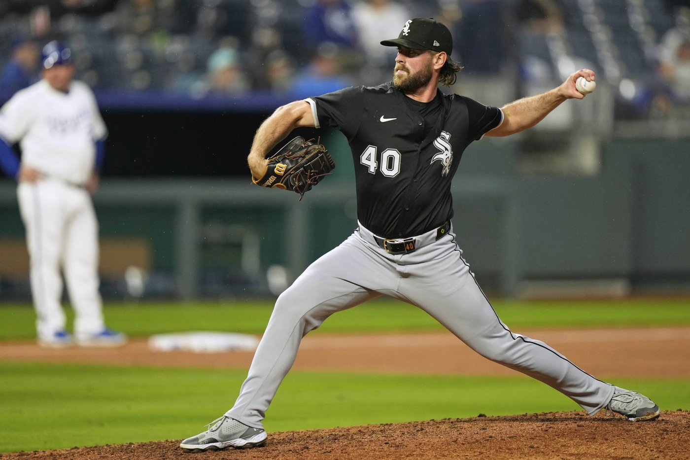 White Sox place LHP Tyler Gilbert on the 15-day injured list with a knee injury | iNFOnews.ca White Sox place LHP Tyler Gilbert on the 15-day injured list with a knee injury | iNFOnews.ca