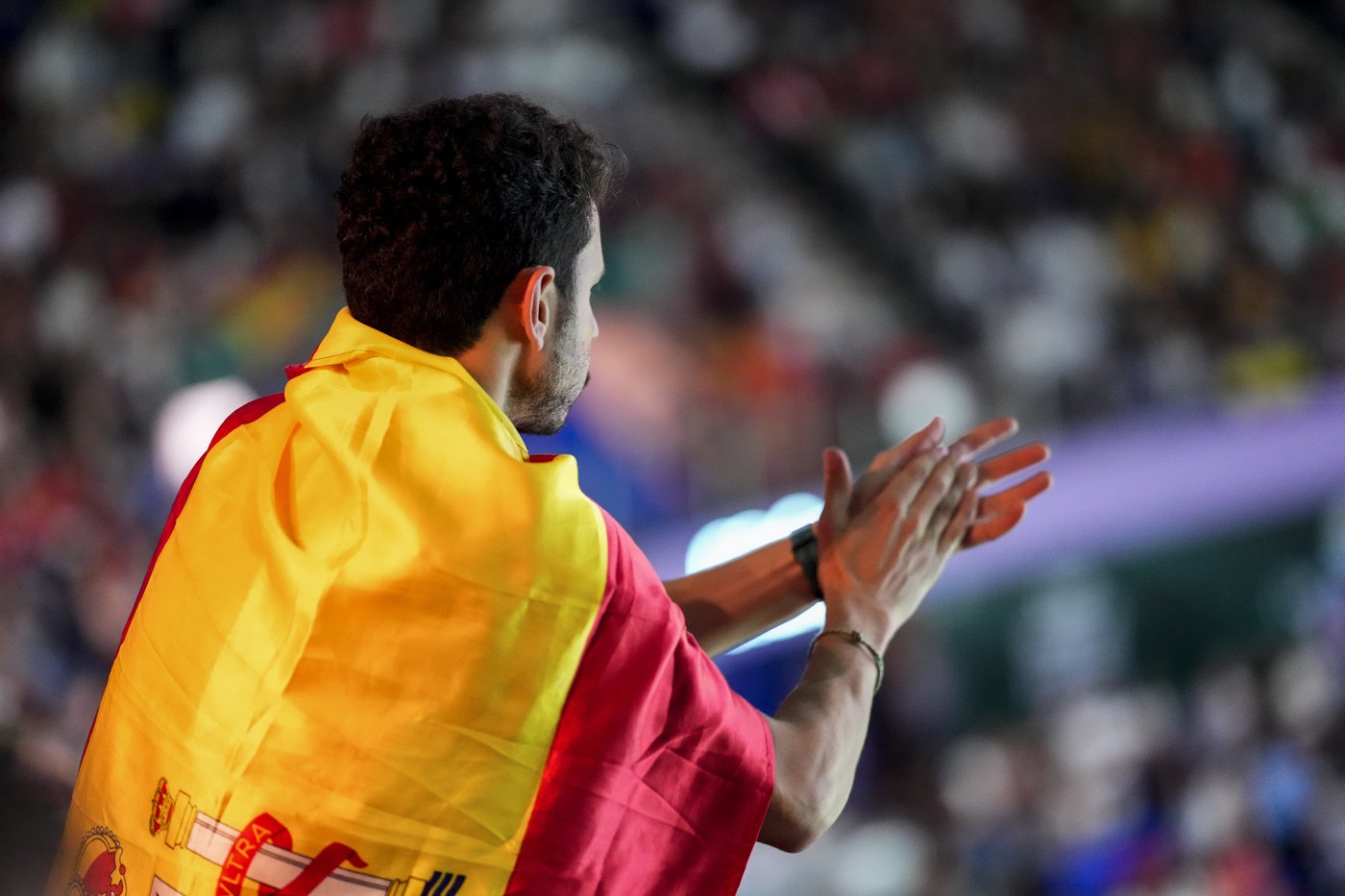 An emotional Rafael Nadal retires at the Davis Cup after he loses and Spain is eliminated | iNFOnews.ca An emotional Rafael Nadal retires at the Davis Cup after he loses and Spain is eliminated | iNFOnews.ca