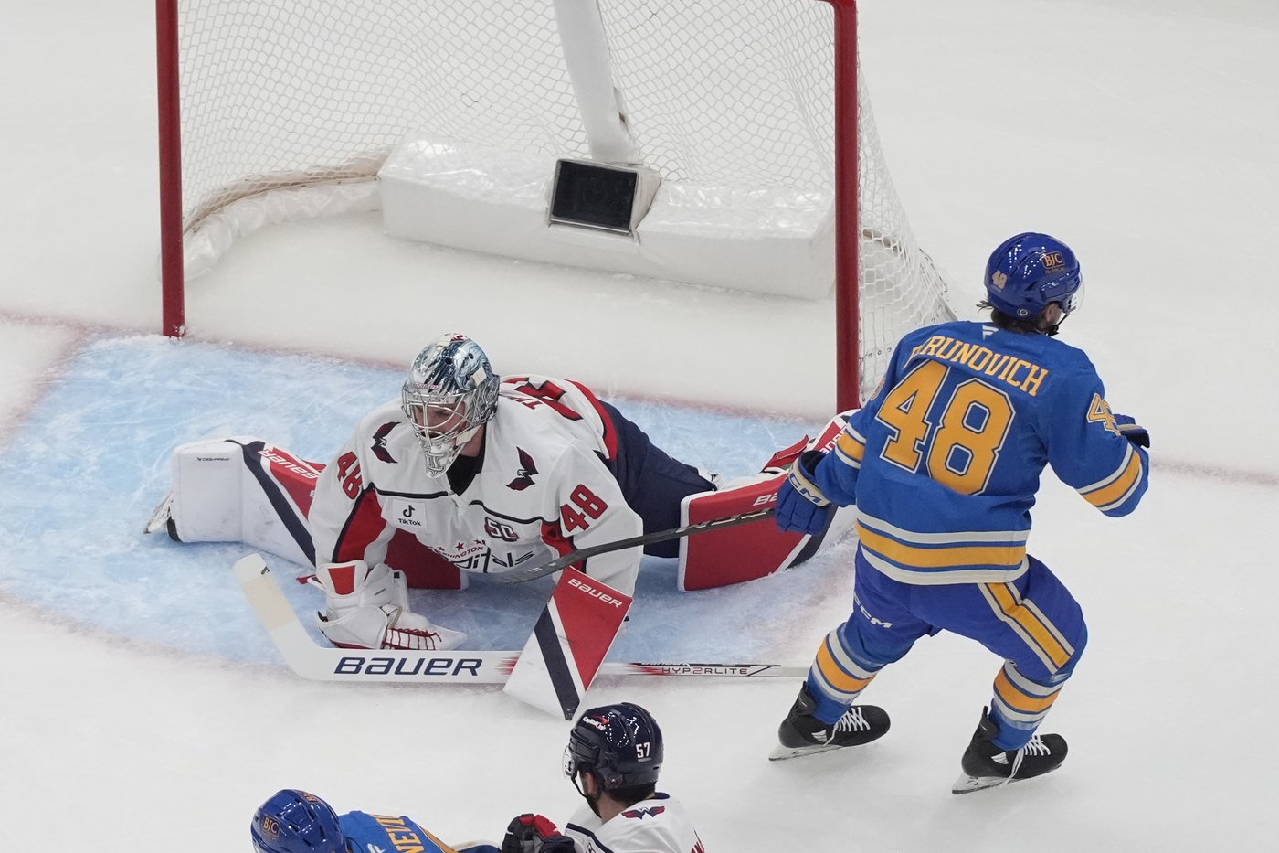 Ovechkin, McMichael each scores twice as Capitals skate to 8-1 victory over the Blues | iNFOnews.ca