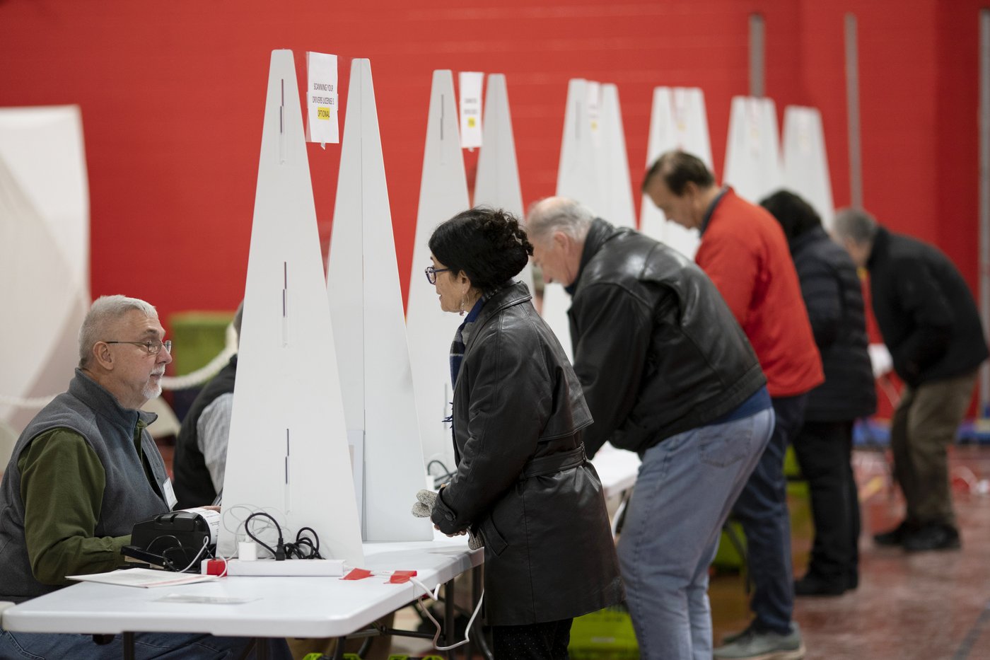 ‘They roll right over’: Many Democrats call their party weak and ineffective, AP-NORC poll finds | iNFOnews.ca
