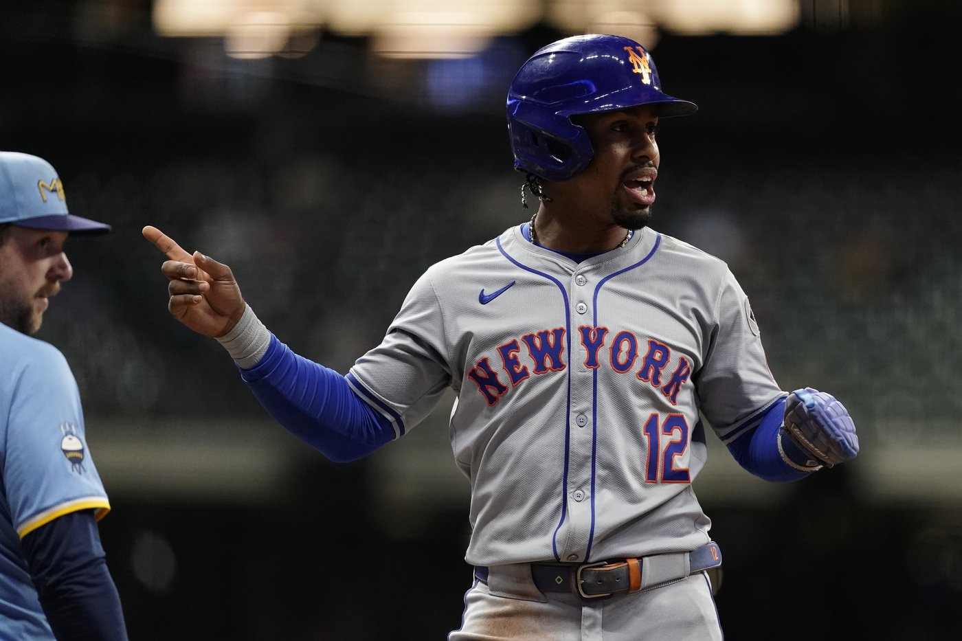 Lindor returns to Mets' lineup after missing nearly 2 weeks with lower back pain | iNFOnews.ca Lindor returns to Mets' lineup after missing nearly 2 weeks with lower back pain | iNFOnews.ca