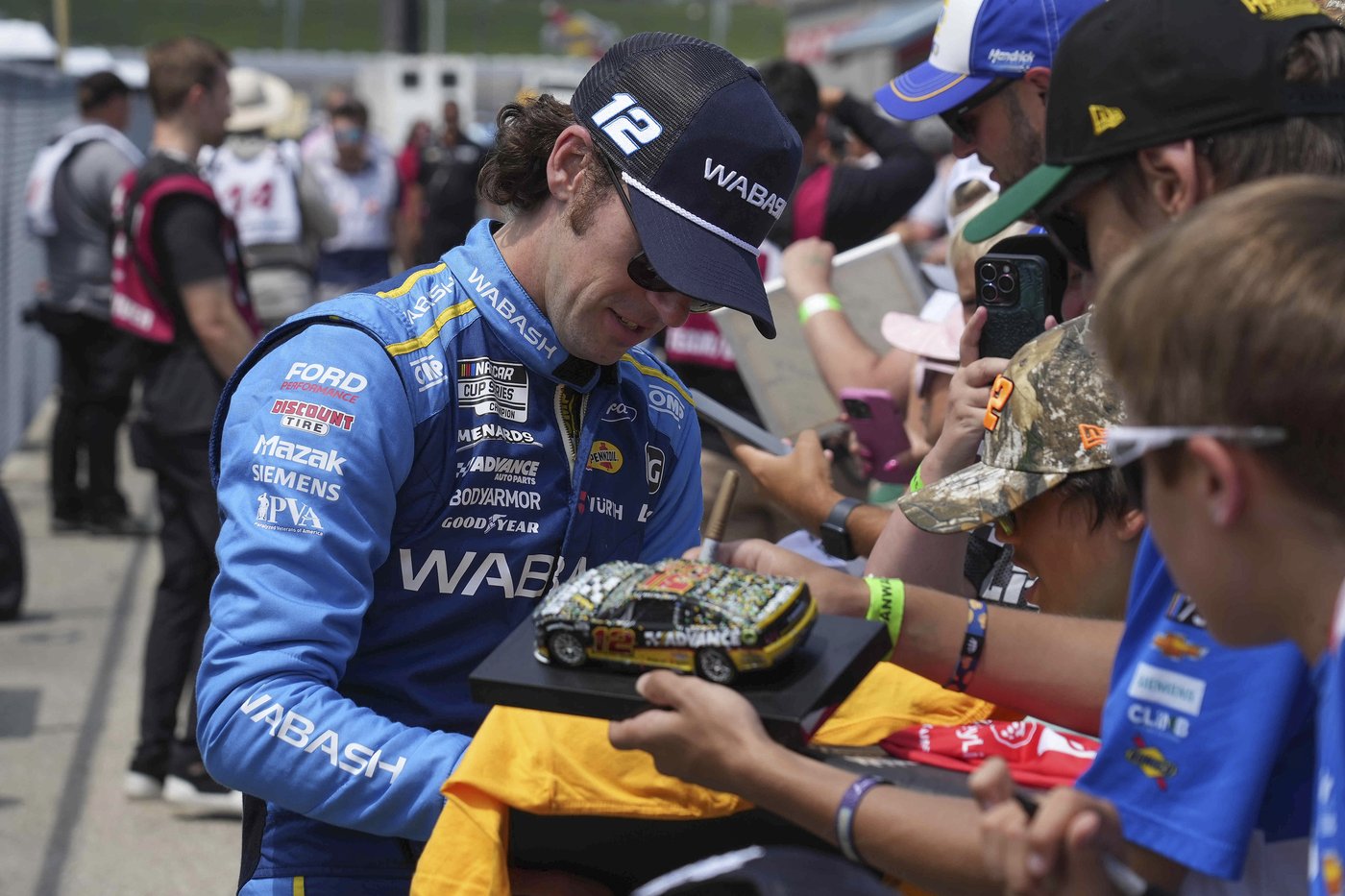 Ryan Blaney knocks off Shane van Gisbergen for pole at Watkins Glen | iNFOnews.ca Ryan Blaney knocks off Shane van Gisbergen for pole at Watkins Glen | iNFOnews.ca