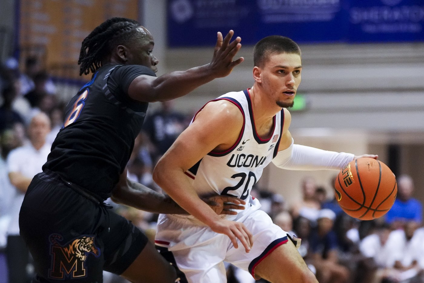 Memphis beats No. 2 UConn 99-97 in overtime to tip off Maui Invitational | iNFOnews.ca