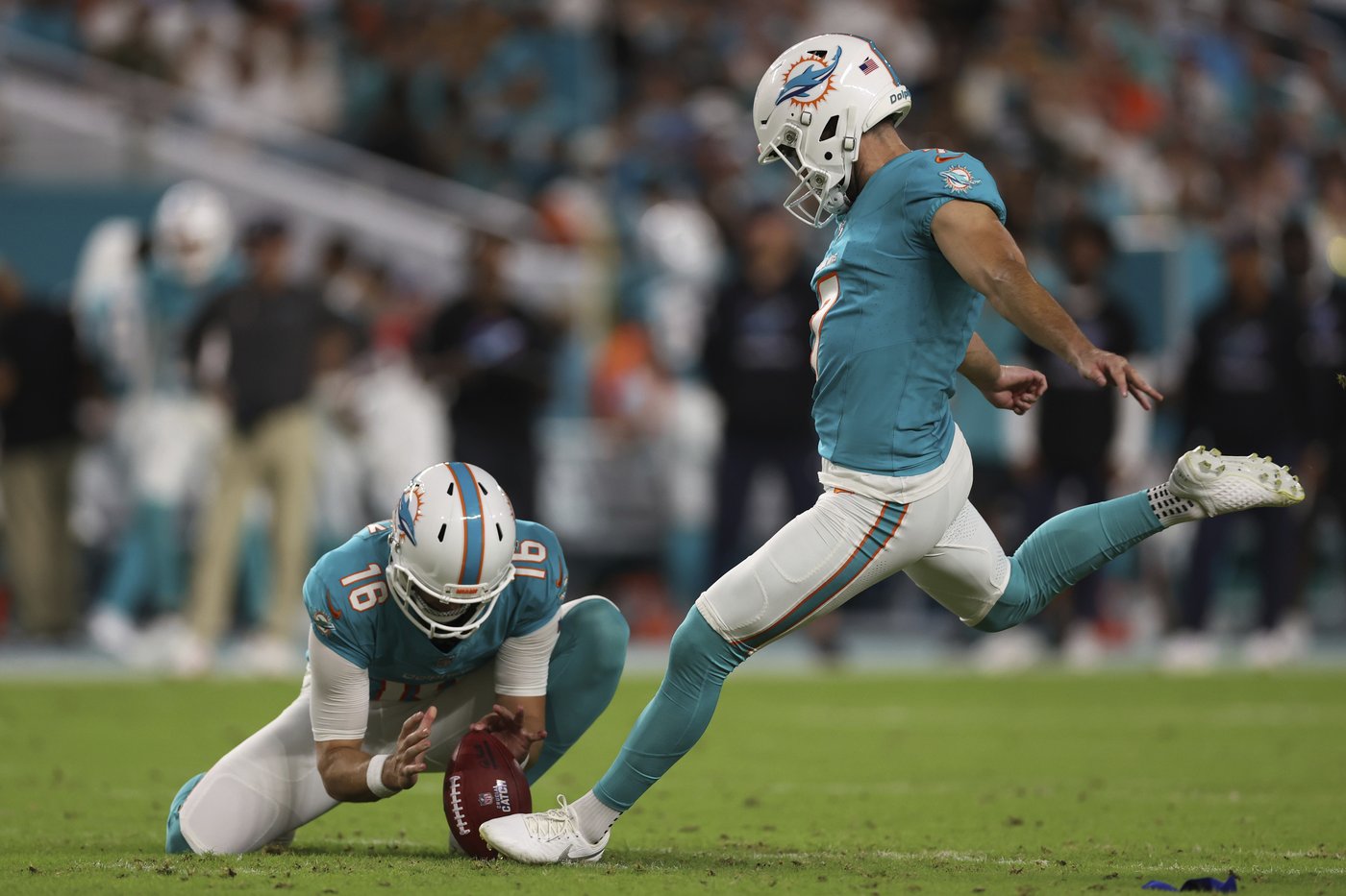 Dolphins sticking with QB Tyler Huntley as offense continues to struggle without Tua Tagovailoa | iNFOnews.ca Dolphins sticking with QB Tyler Huntley as offense continues to struggle without Tua Tagovailoa | iNFOnews.ca
