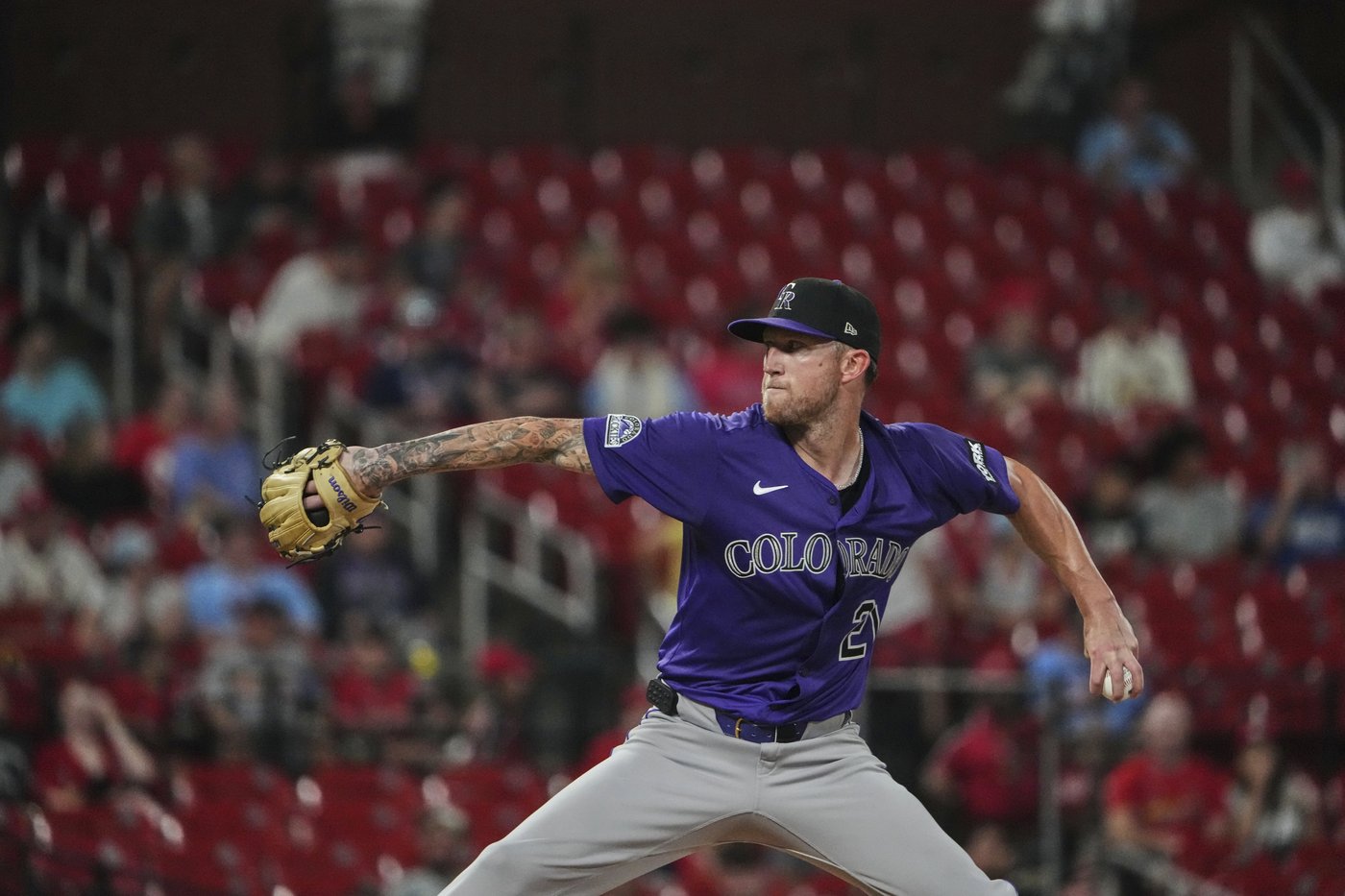 Freeland tosses 7 1/3 strong innings to help Rockies beat Cardinals 3-0 | iNFOnews.ca