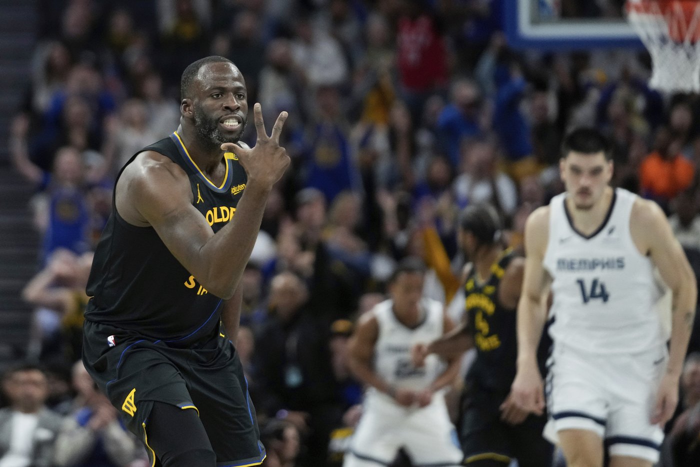 Draymond Green's foul against Zach Edey is upgraded by the NBA to a flagrant 1 | iNFOnews.ca
