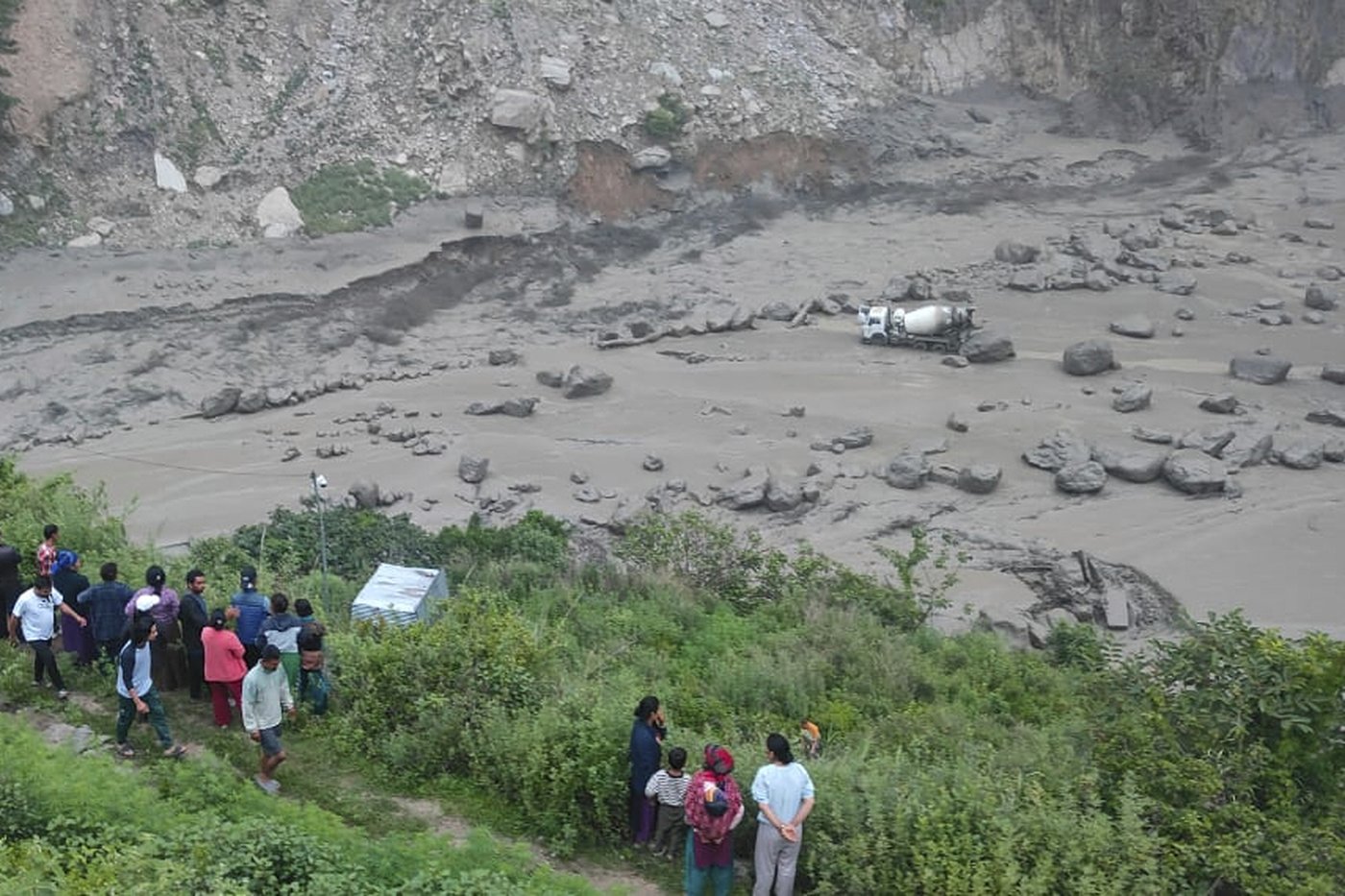 Monsoon floods sweep away 20 people and the main bridge linking Nepal to China | iNFOnews.ca Monsoon floods sweep away 20 people and the main bridge linking Nepal to China | iNFOnews.ca
