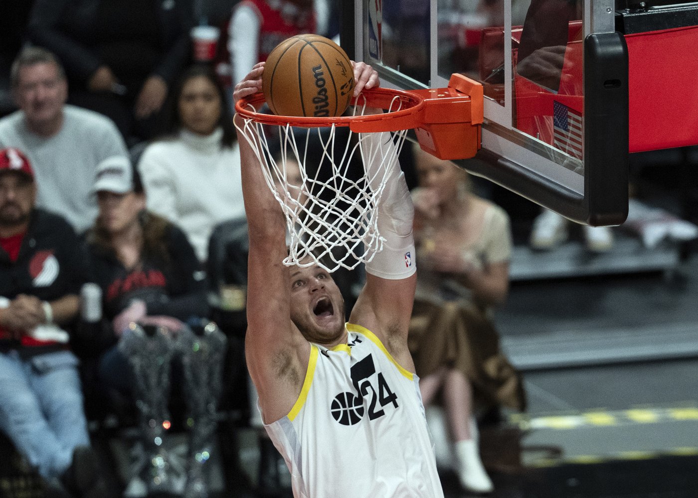 John Collins scores 20 points, Jazz snap 5-game skid with 141-99 victory over the Trail Blazers | iNFOnews.ca